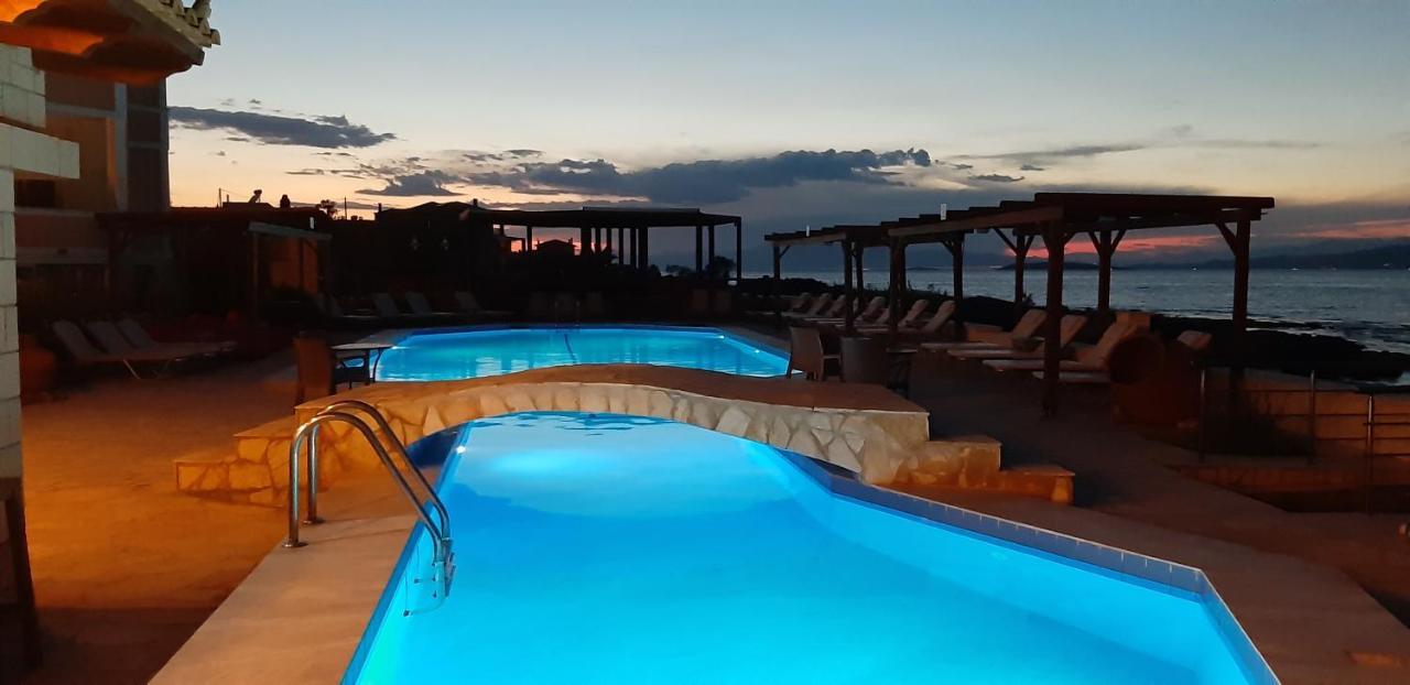 Irides Aparthotel Souvala