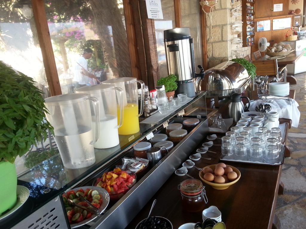 Aparthotel Irides Souvala