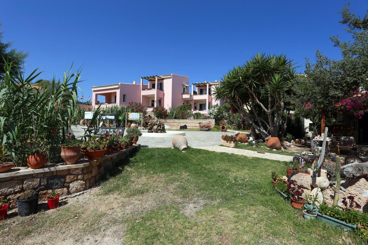 Irides Aparthotel