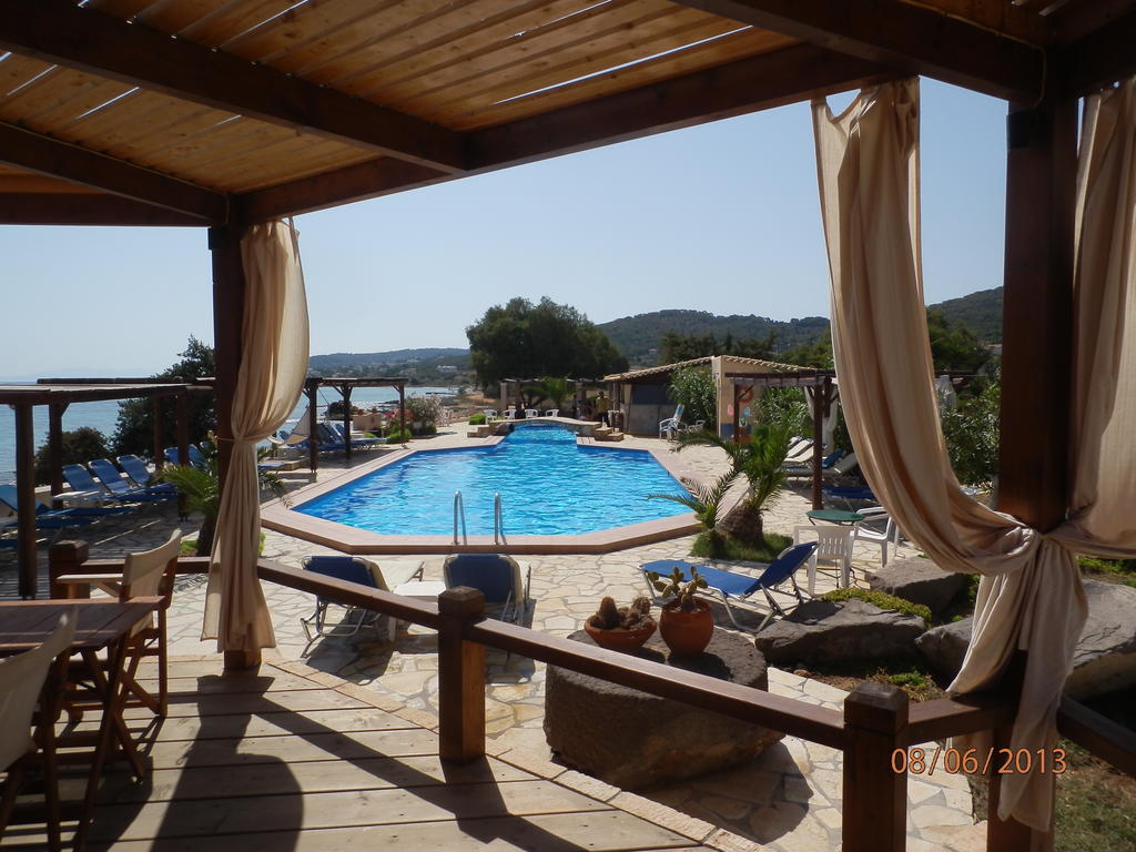 Aparthotel Irides