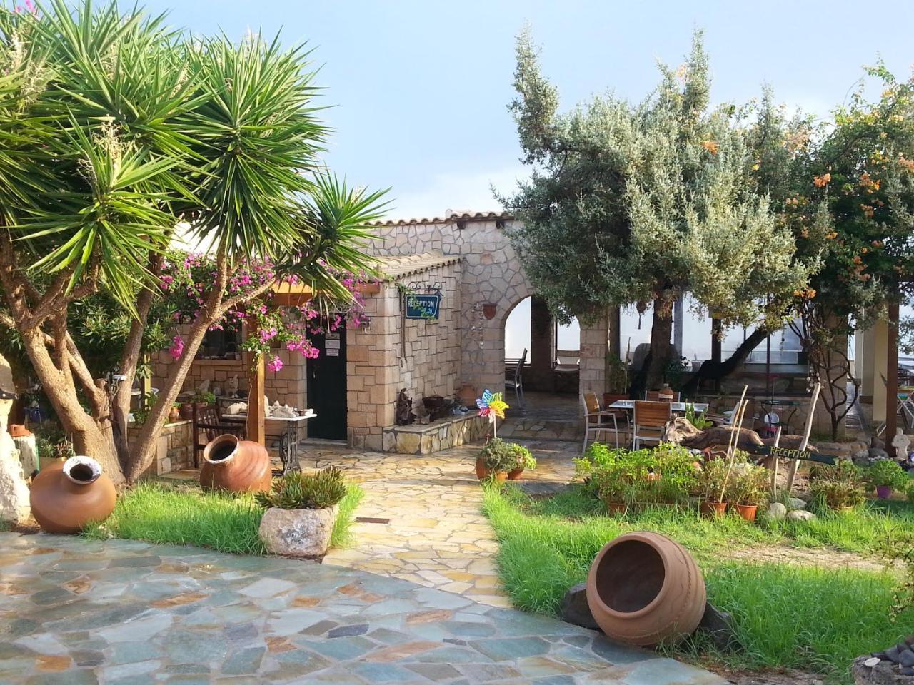 Aparthotel Irides Souvala