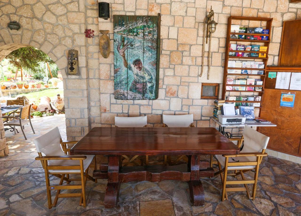 Irides Aparthotel Souvala