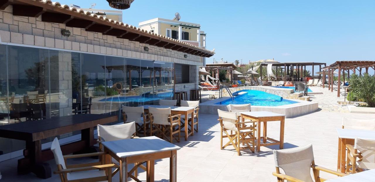 Irides Aparthotel