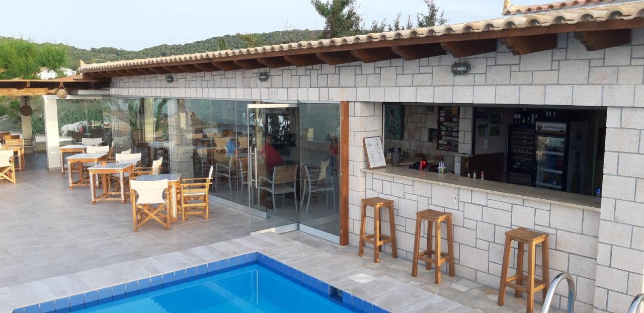 Irides Aparthotel Souvala